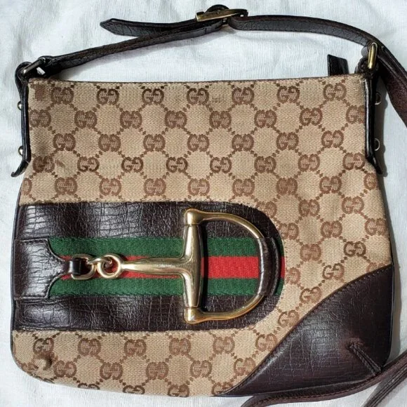 GUCCI GG Supreme Canvas Shoulder Bag - Picture 2 of 12